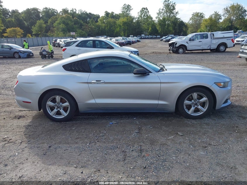 FORD MUSTANG - zdjęcie 13