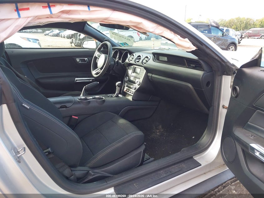 FORD MUSTANG - zdjęcie 5
