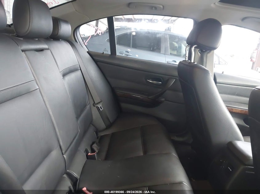 2011 BMW 328I XDRIVE · Фото 8