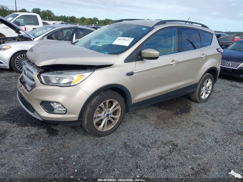Vin: 1fmcu9gd9jua88292, lot: 46699335, ford escape se 20182