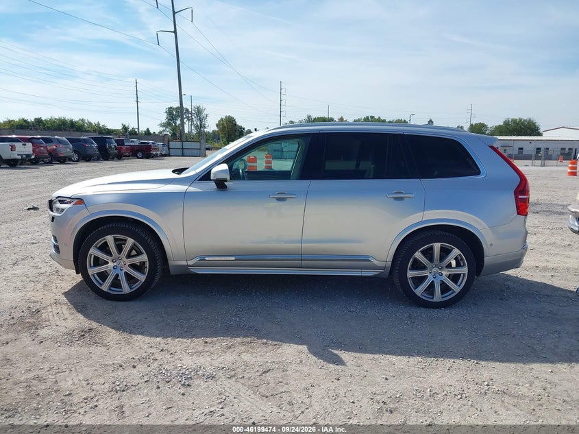 VOLVO XC90 - zdjęcie 15