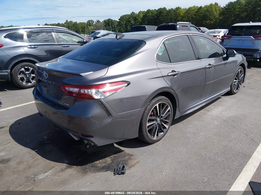 TOYOTA CAMRY - zdjęcie 4