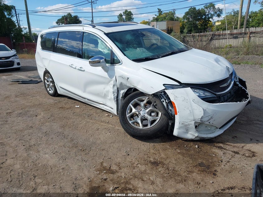 2019 CHRYSLER PACIFICA LIMITED