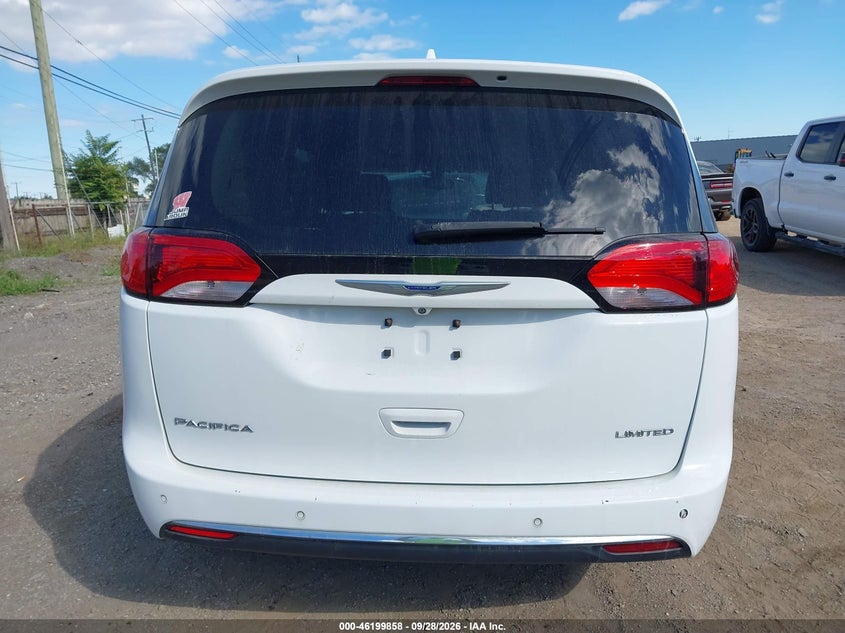 2019 CHRYSLER PACIFICA LIMITED · Photo 16
