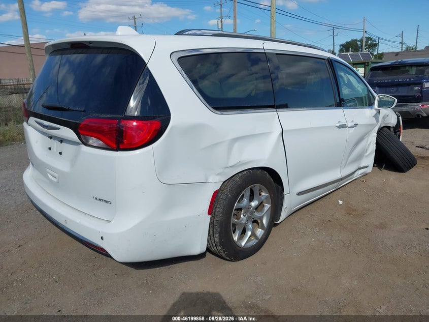 2019 CHRYSLER PACIFICA LIMITED · Photo 4