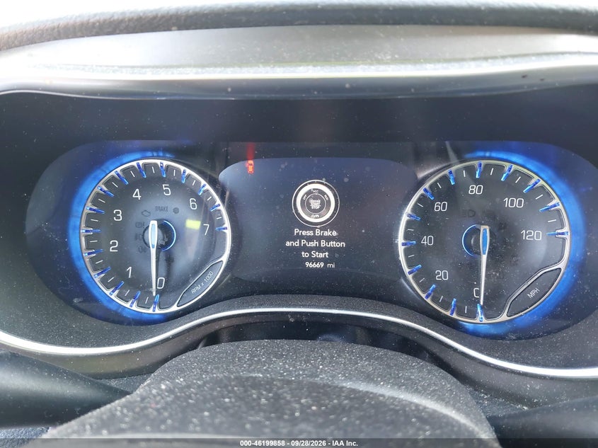 2019 CHRYSLER PACIFICA LIMITED · Photo 7