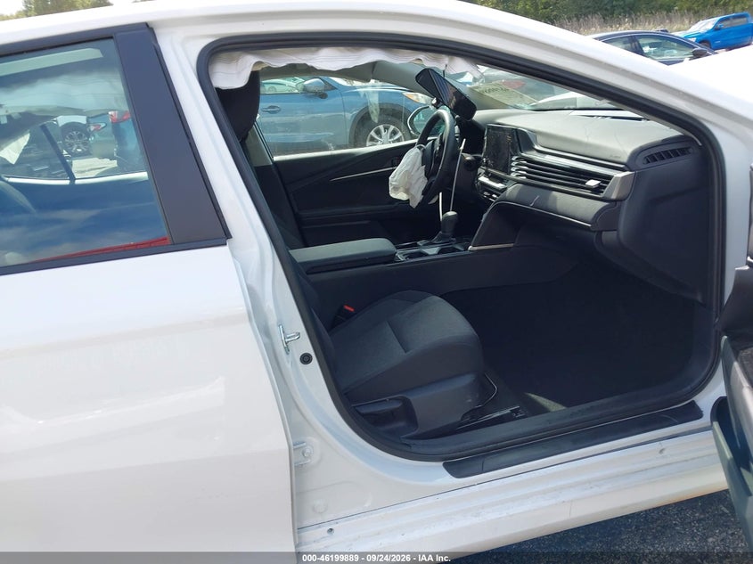 TOYOTA CAMRY - zdjęcie 5