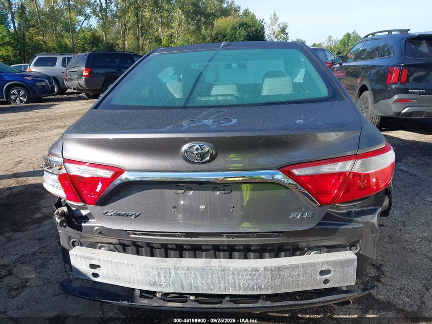 TOYOTA CAMRY - zdjęcie 17