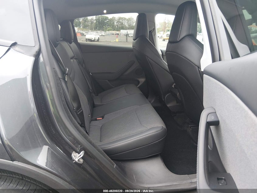 2026 TESLA MODEL Y ALL-WHEEL DRIVE/LONG RANGE LAUNCH SERIES/PREMIUM ALL-WHEEL DRIVE · Фото 8