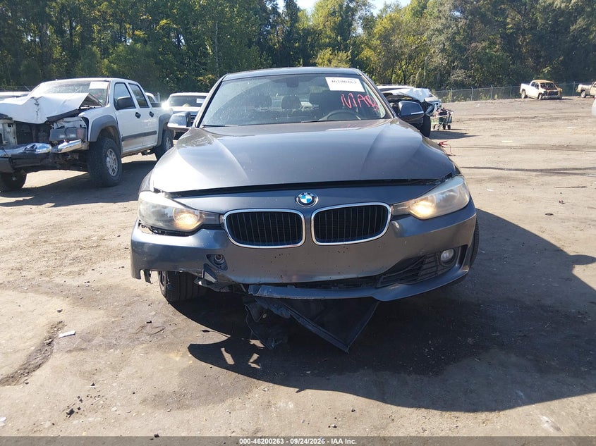 BMW 3 SERIES - zdjęcie 12