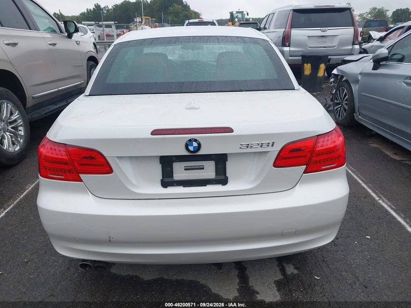 2011 BMW 3 SERIES 328I · Фото 17