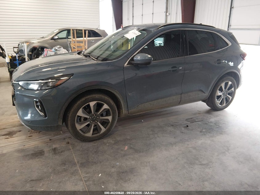 Vin: 1fmcu9jz2pub41296, lot: 46700540, ford escape platinum 20232