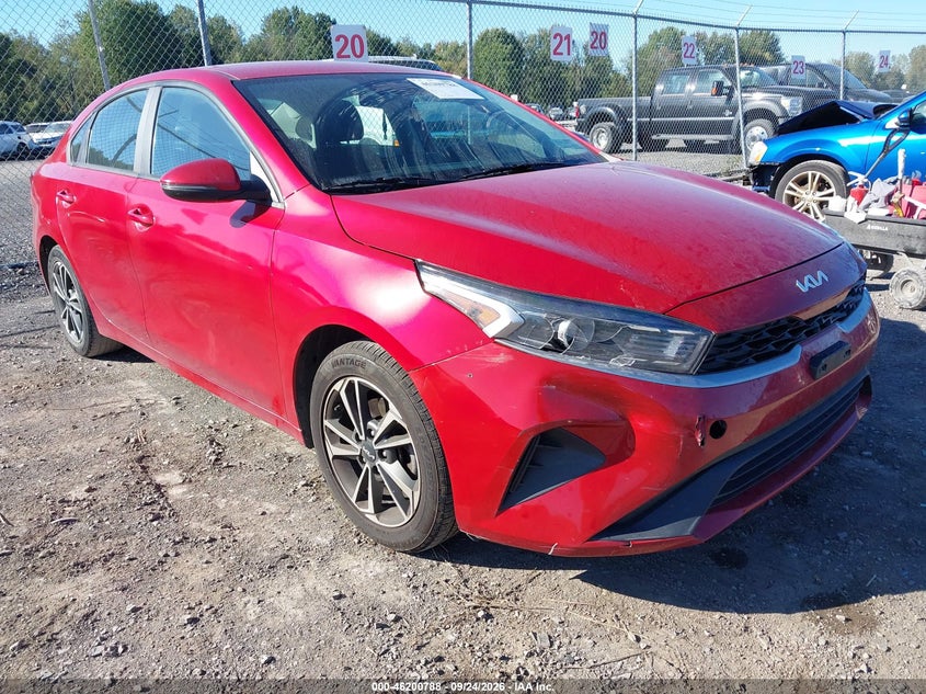 Vin: 3kpf24ad2pe582570, lot: 46700701, kia forte lxs 2023 img_1