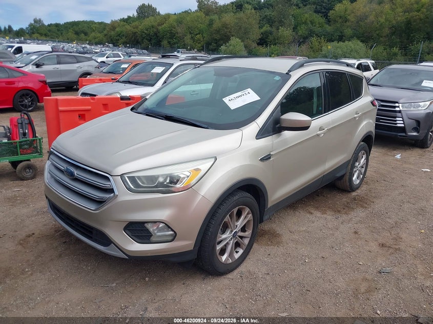 Vin: 1fmcu0gd1huc77489, lot: 46700836, ford escape se 20172