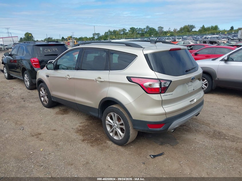Vin: 1fmcu0gd1huc77489, lot: 46700836, ford escape se 20173