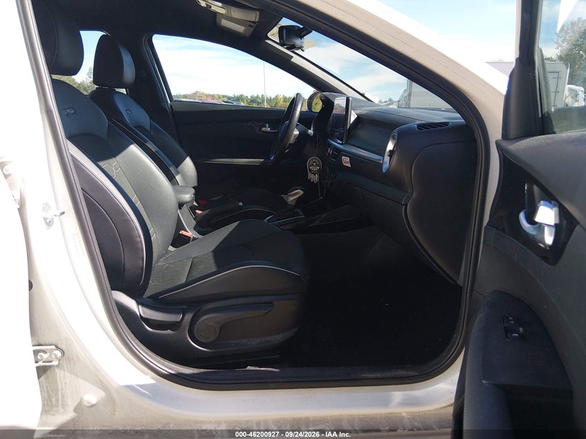 Vin: 3kpf54ad1pe593681, lot: 46700840, kia fuerte gt-line 2023 img_1