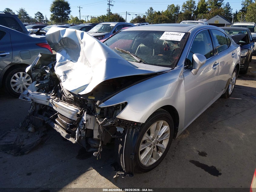 Vin: jthbw1gg9d2038402, lot: 46700896, lexus es 300h hybrid 20132