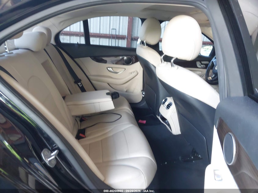 MERCEDES-BENZ C 300 - zdjęcie 8