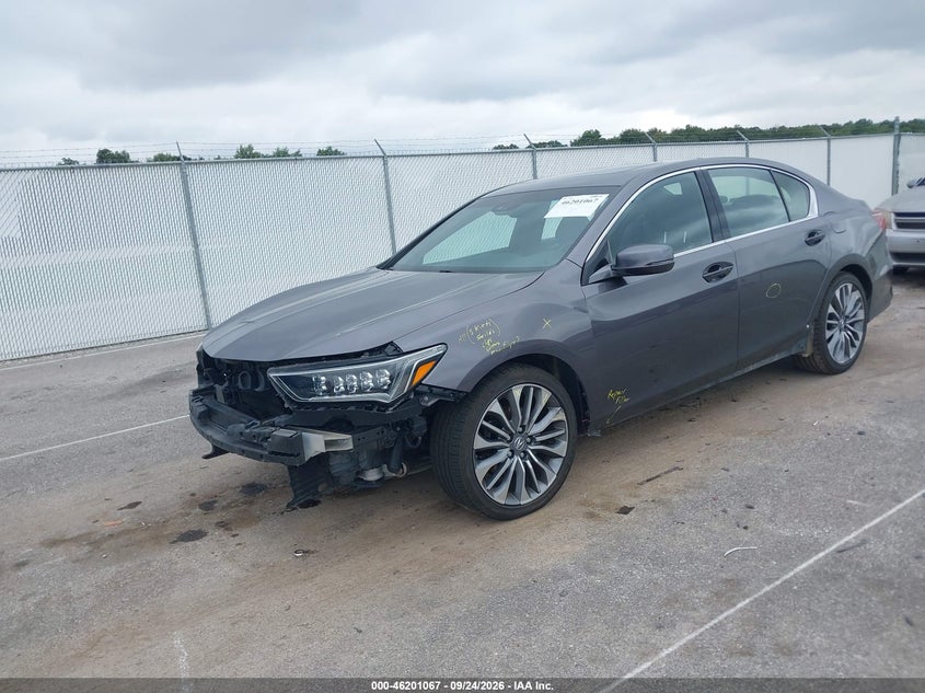 Vin: jh4kc1f53jc001585, lot: 46700979, acura rlx 20182