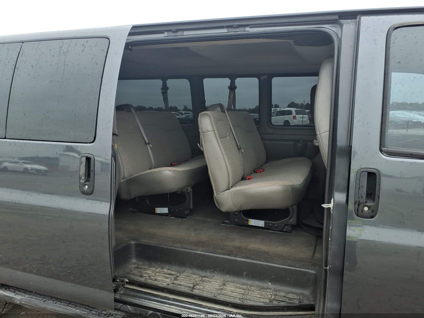 CHEVROLET EXPRESS 3500 2017 VIN 1GAZGPFGXH1303446