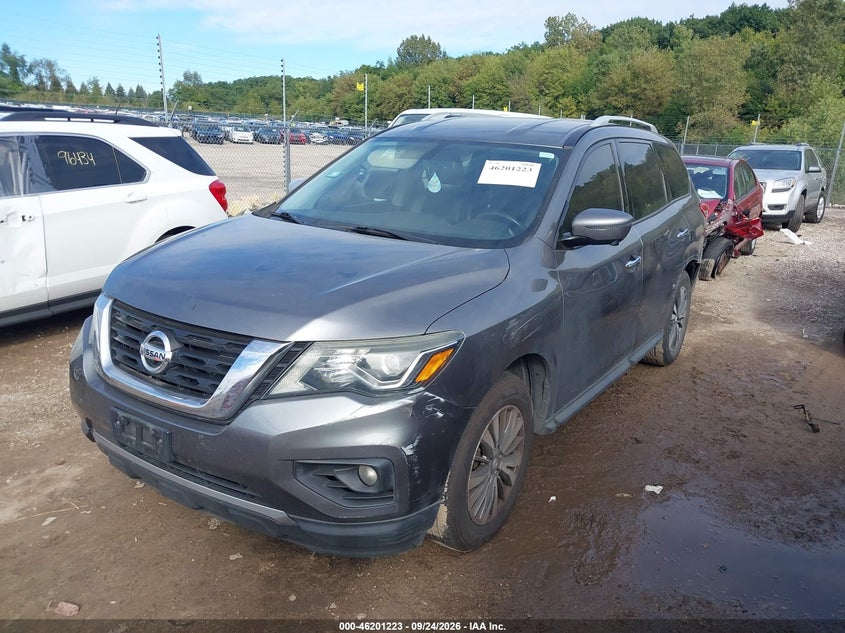 Photo 2 - NISSAN PATHFINDER