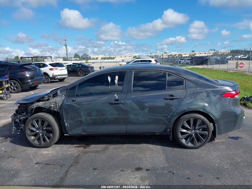 TOYOTA COROLLA - zdjęcie 15