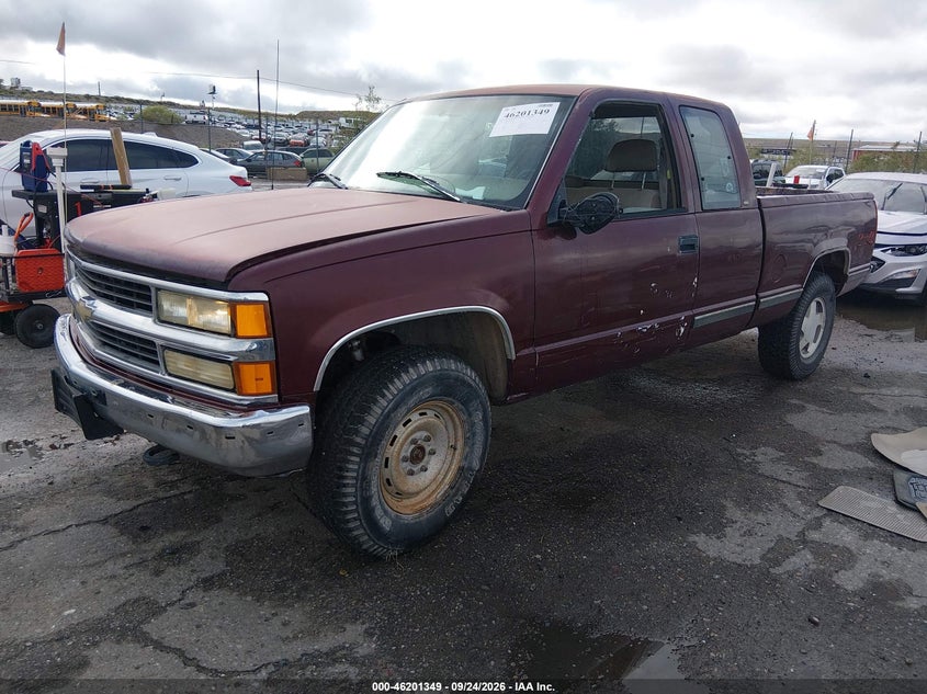 1998 Chevrolet C/K 1500 Fleetside, Обычный износ, IAAI, VIN 1GCEK19R3WE193991 — фото 2