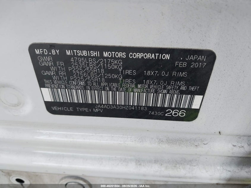 2017 MITSUBISHI OUTLANDER SE/SEL · Photo 9