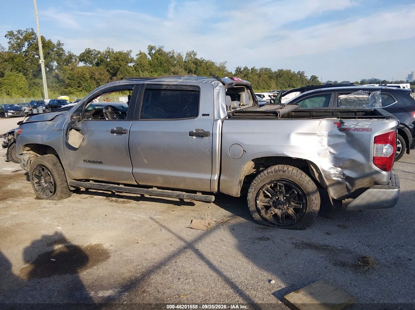 TOYOTA TUNDRA - zdjęcie 15
