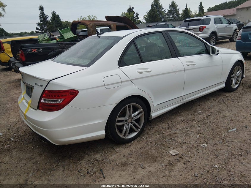 Vin: wddgf8ab2eg237301, lot: 46701687, mercedes-benz c 300 sport 4matic 20144