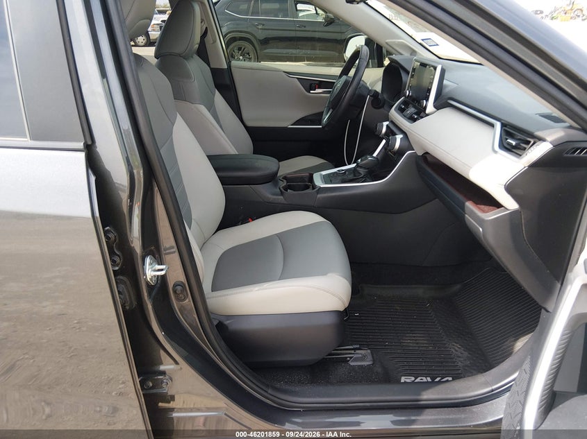 TOYOTA RAV4 HYBRID - zdjęcie 5
