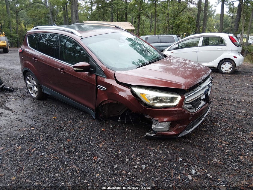 Vin: 1fmcu9j9xjua39834, lot: 46701992, ford escape titanium 2018 img_1