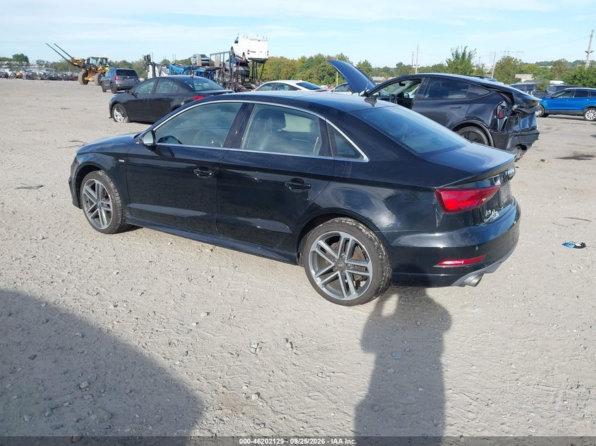 Vin: wauj8gff7j1008185, lot: 46702041, audi a3 2.0t premium/2.0t tech premium 20183