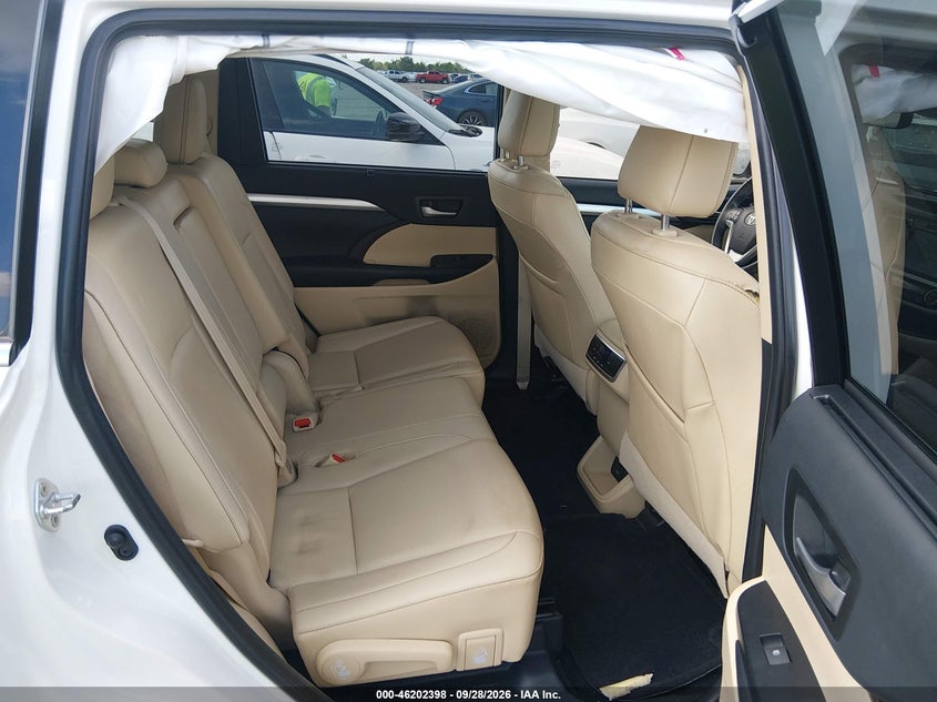 TOYOTA HIGHLANDER - zdjęcie 8