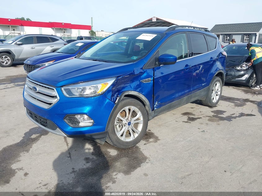 Vin: 1fmcu9gd2jud34518, lot: 46702431, ford escape se 20182