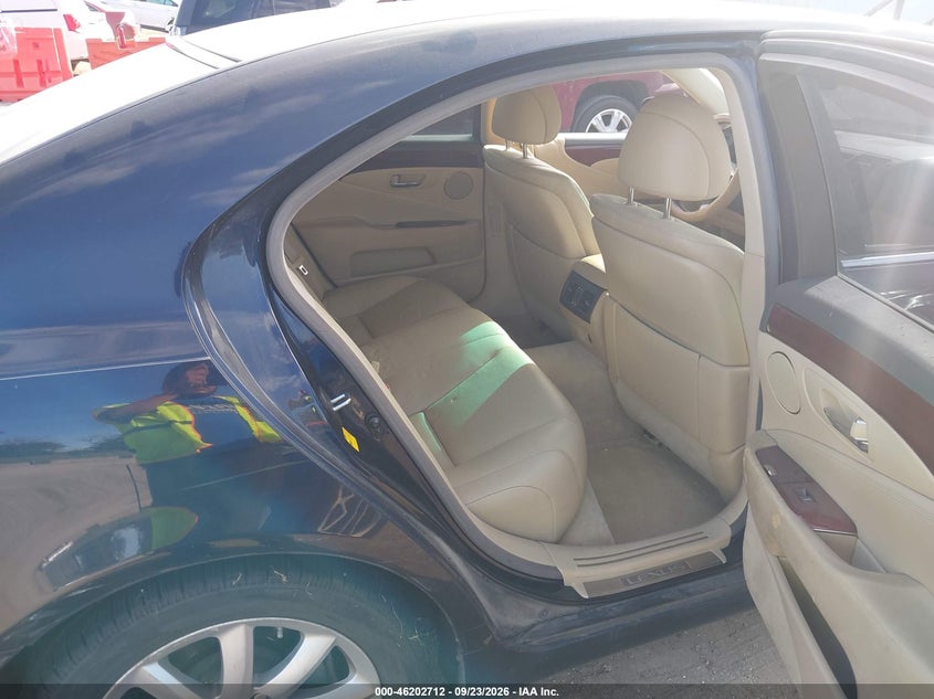 2008 LEXUS LS 460 · Фото 8