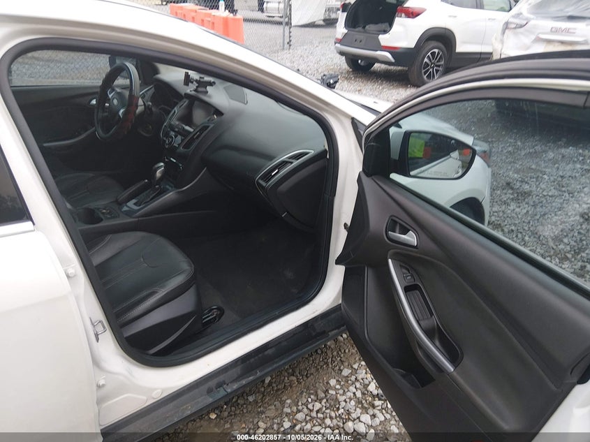 FORD FOCUS 2014 VIN 1FADP3N27EL208705