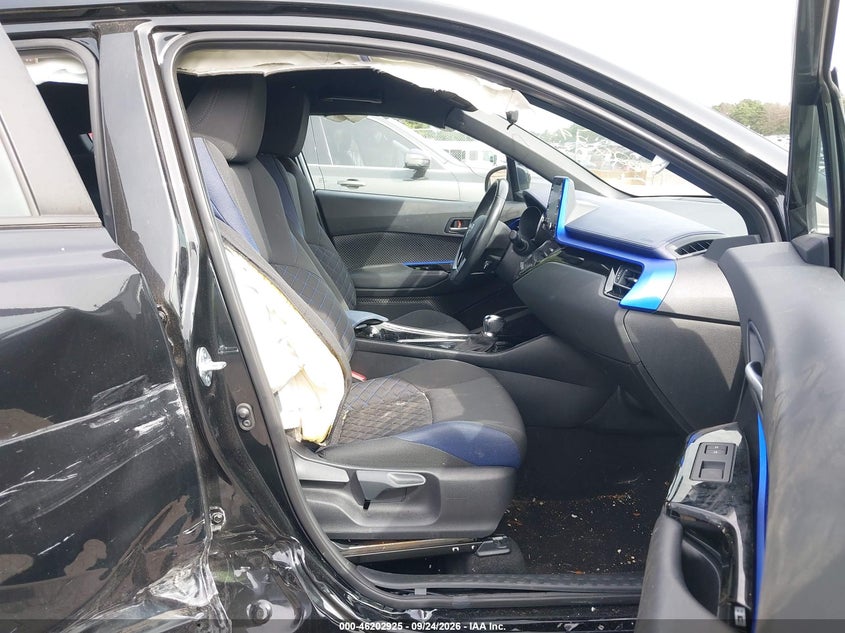 TOYOTA C-HR - zdjęcie 5