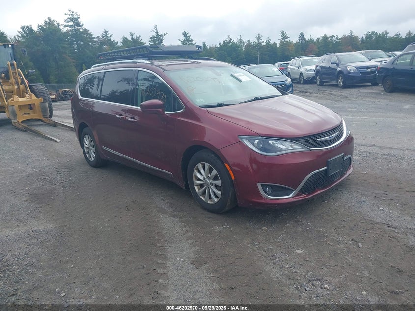 Vin: 2c4rc1bg9jr186207, lot: 46702882, chrysler pacifica touring l 2018 img_1