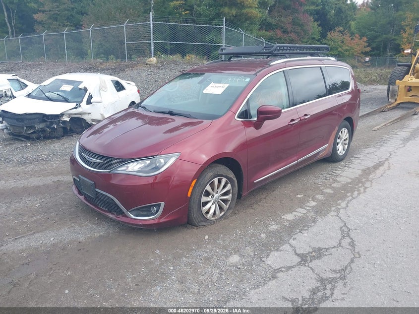 Vin: 2c4rc1bg9jr186207, lot: 46702882, chrysler pacifica touring l 20182