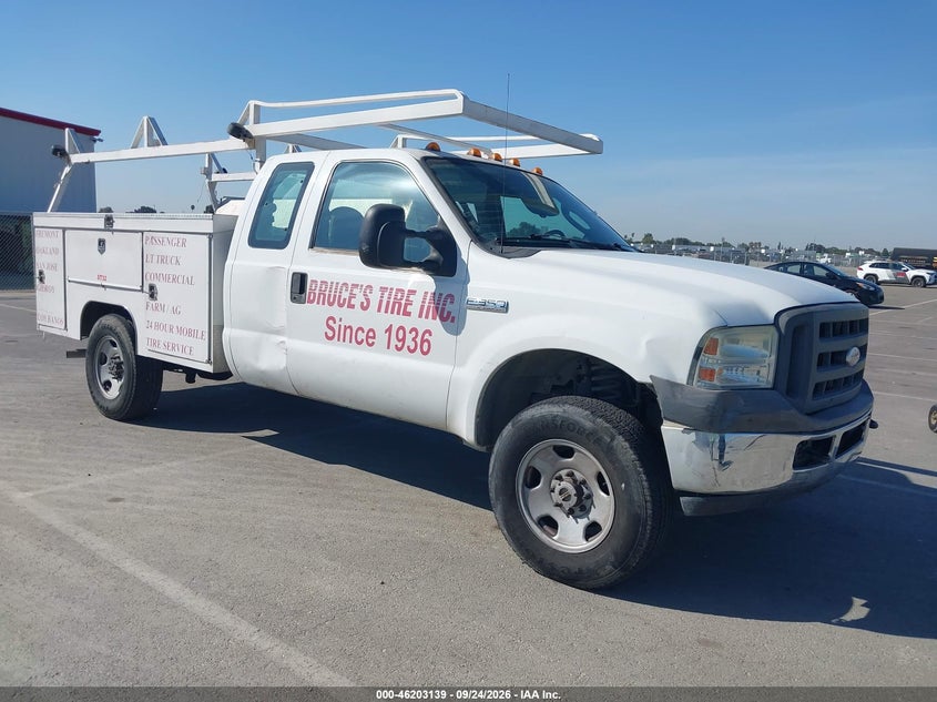 2005 FORD SUPER DUTY F-350 SRW LARIAT/XL/XLT