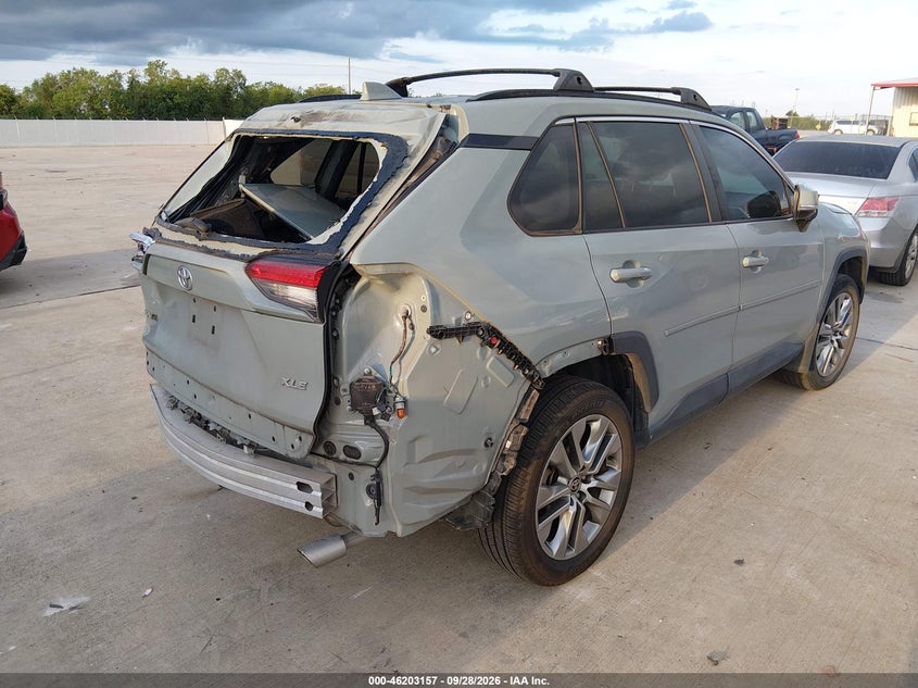 TOYOTA RAV4 - zdjęcie 4