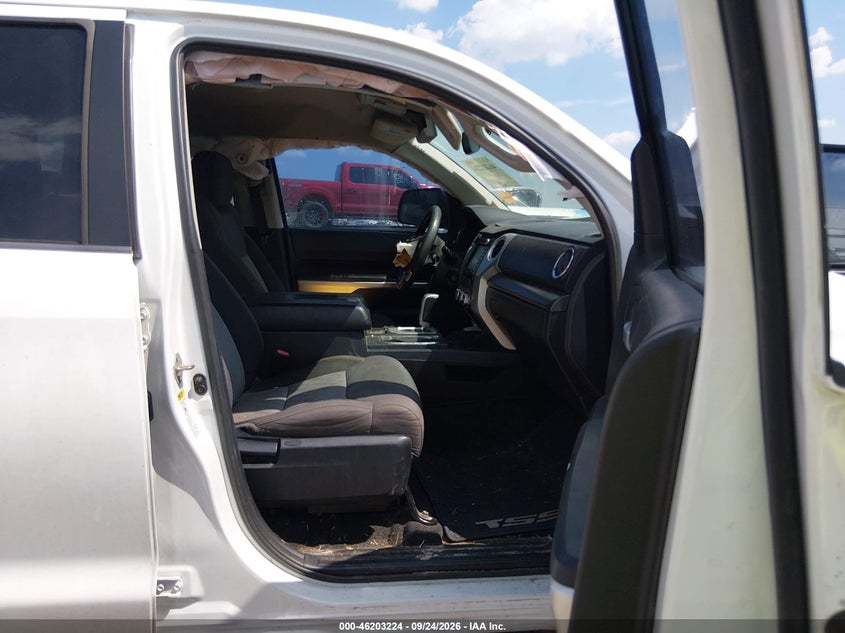 TOYOTA TUNDRA - zdjęcie 5