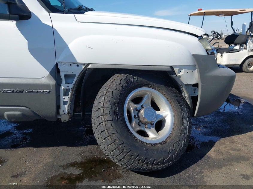 CHEVROLET AVALANCHE 2500 2002 VIN 3GNGK23G12G175635