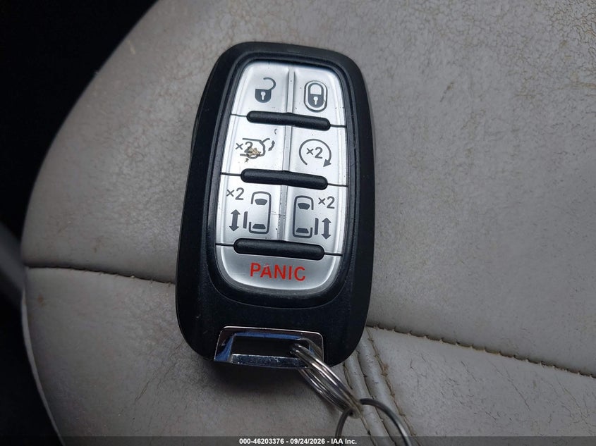 CHRYSLER PACIFICA - zdjęcie 10