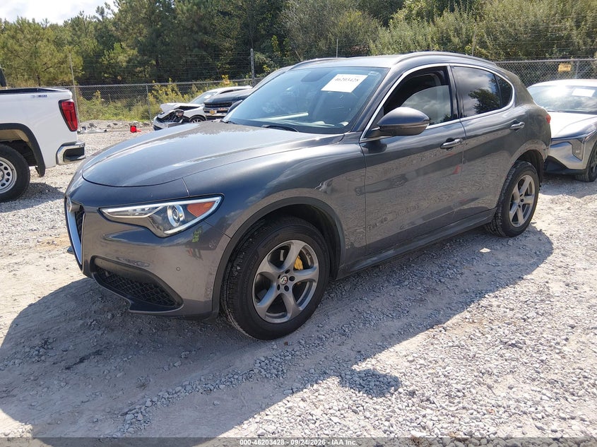 Vin: zasfakanxj7b84750, lot: 46703340, alfa romeo stelvio awd 20182