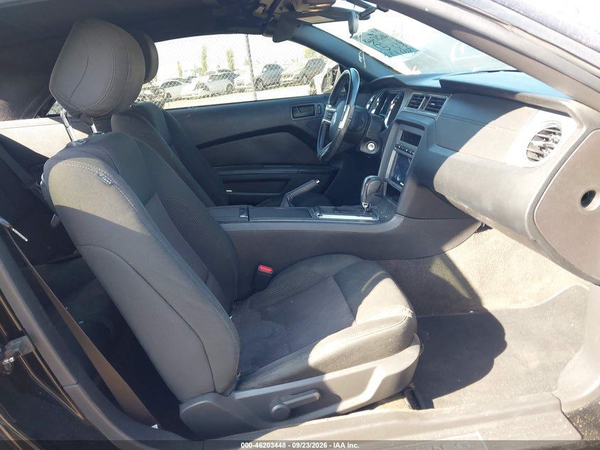 FORD MUSTANG 2014 VIN 1ZVBP8EM4E5267017