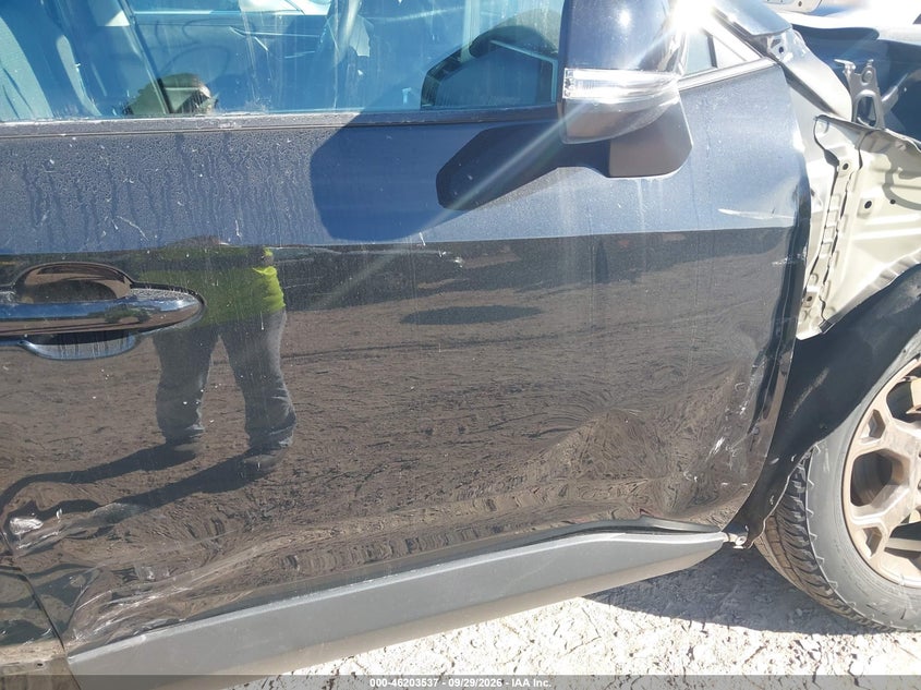 TOYOTA RAV4 HYBRID - zdjęcie 17