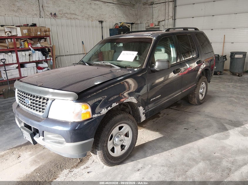 2002 Ford Explorer Xls, Normal Wear & Tear, IAAI, VIN 1FMZU72E22ZC21719 — photo 2