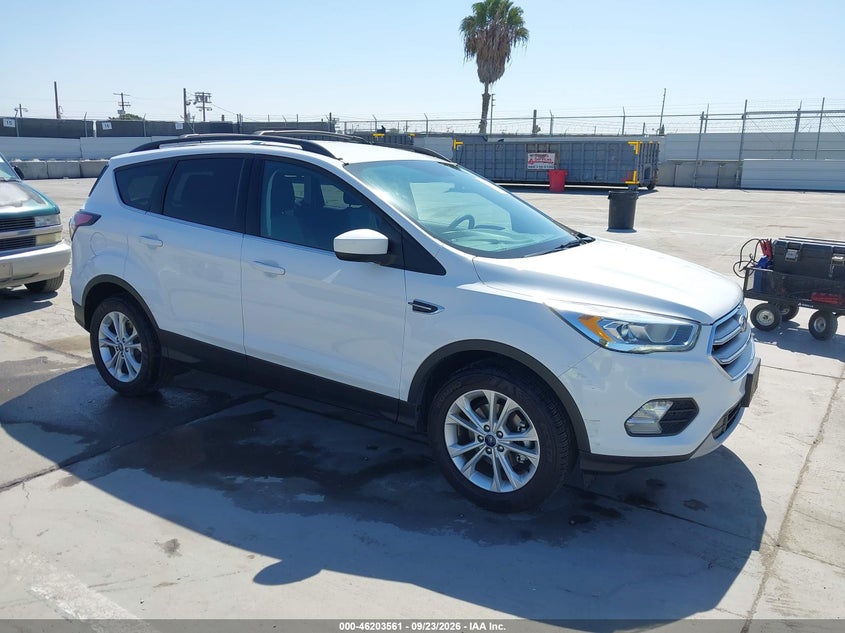 Vin: 1fmcu0gd8hua32477, lot: 46703473, ford escape se 2017 img_1